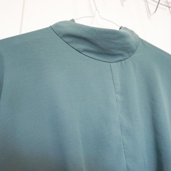 2/$30 Dynamite Crop Blouse - Picture 2 of 2